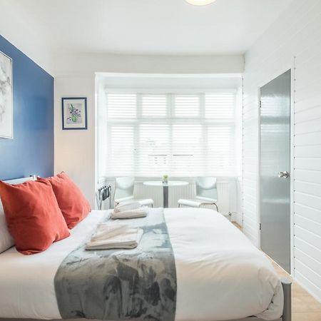 Private Room 4 With Kitchenette By Cb Stays No Minimum Stays CBG Eksteriør bilde