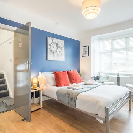 Private Room 4 With Kitchenette By Cb Stays No Minimum Stays CBG Eksteriør bilde