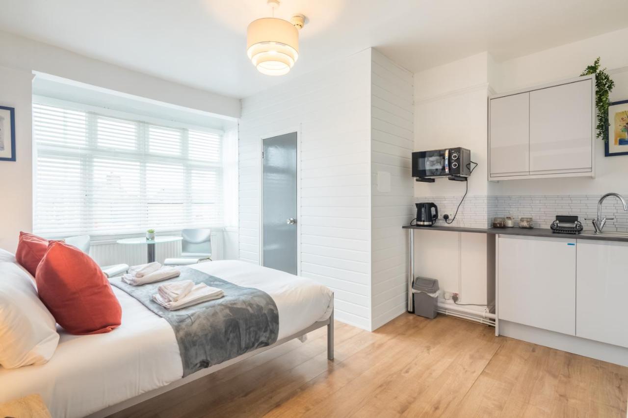 Private Room 4 With Kitchenette By Cb Stays No Minimum Stays CBG Eksteriør bilde